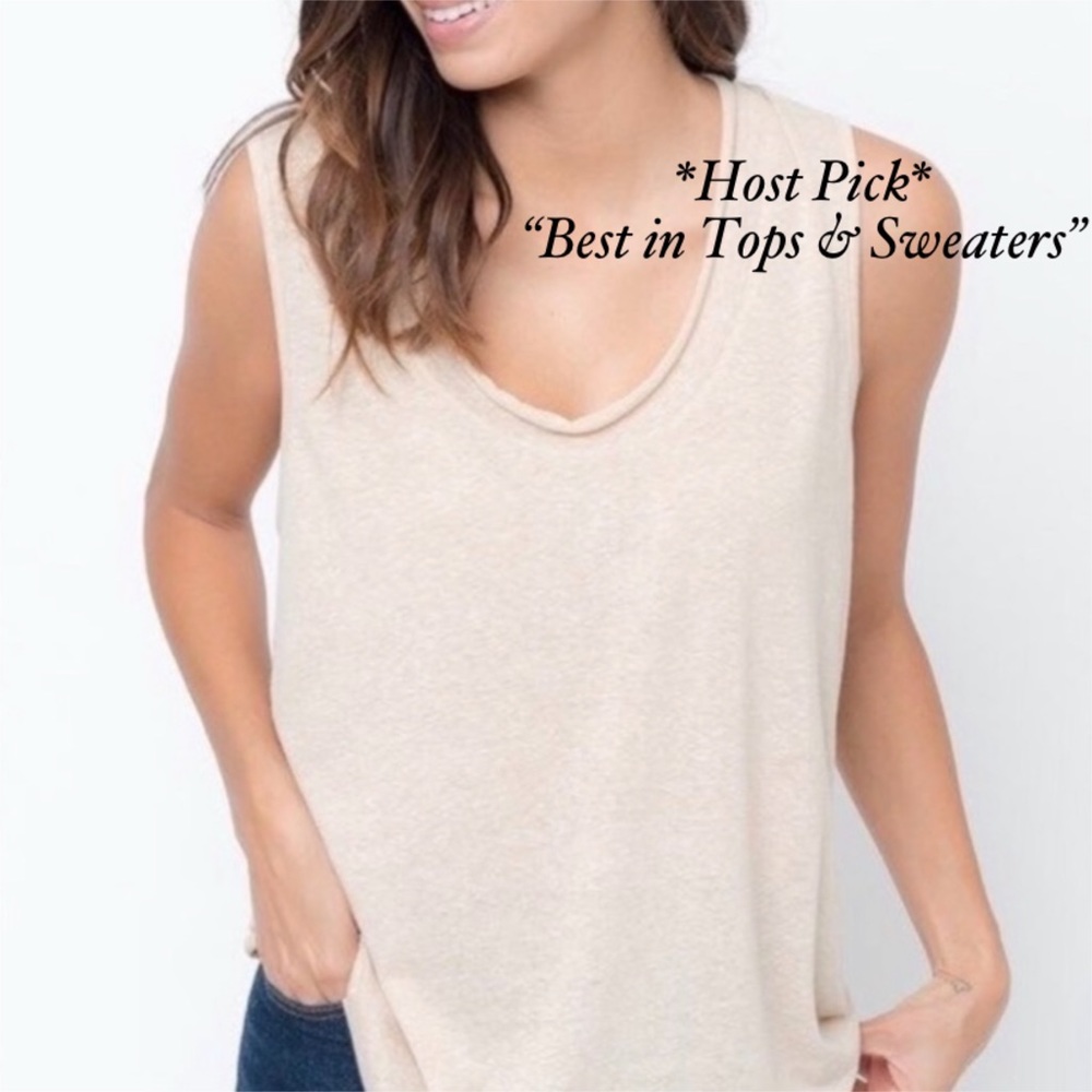 🎉HP🎉! Taupe Round Neckline Tank Top